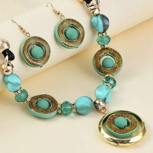 Elegant Turquoise and Gold Jewelry Set